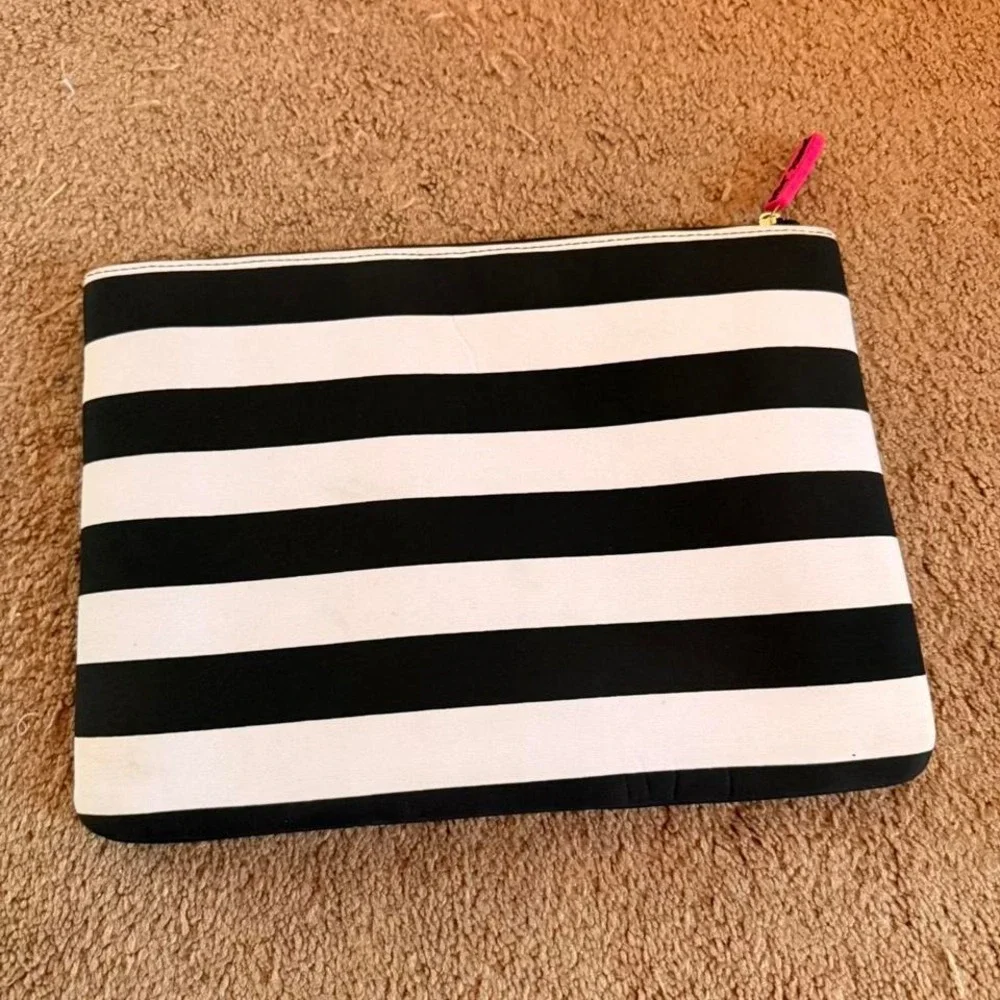 Betsey‎ Johnson black and white striped tech pouch